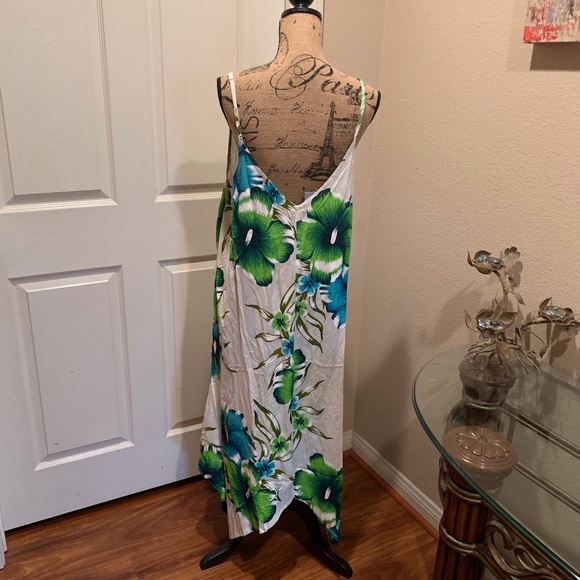 Green/blue hibiscus floral print  dress - Picture 3 of 5